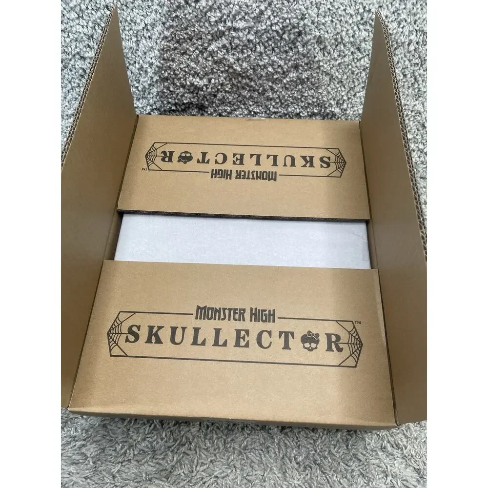 Monster High Skullector The Shining Grady Twins Dolls Toys New Sealed Box - Picture 8 of 10